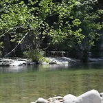 Roulottes Et De Saint Cerice