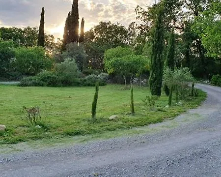 Campeggio Roulottes Et De Saint Cerice