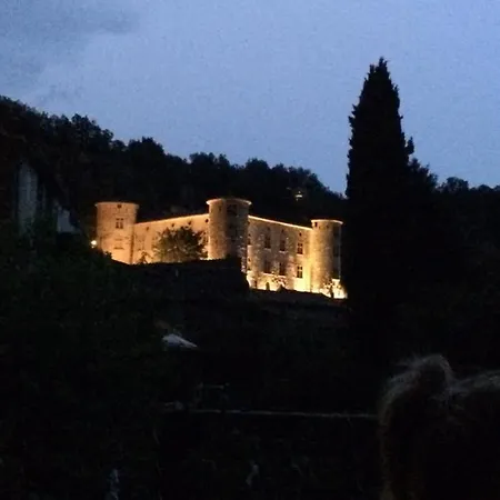 Roulottes Et De Saint Cerice Campeggio Vogue