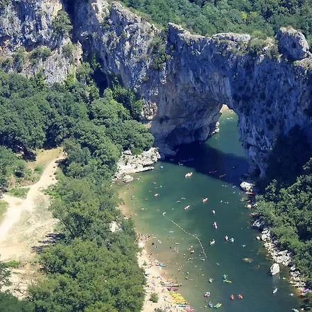 Campeggio Roulottes Et De Saint Cerice Vogue