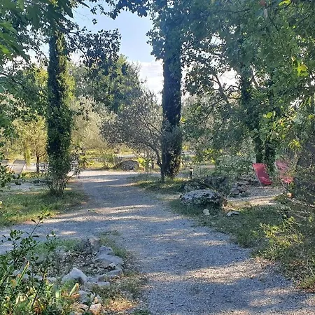 Camping Roulottes Et De Saint Cerice Vogue