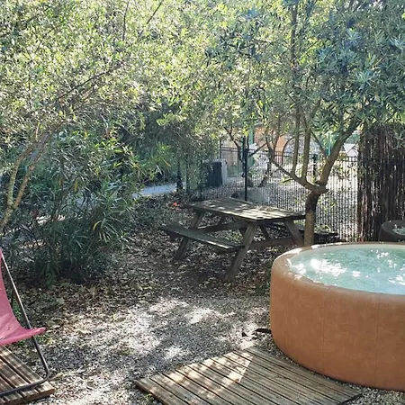 Camping Roulottes Et De Saint Cerice