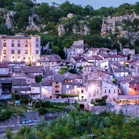 Roulottes Et De Saint Cerice * Vogue